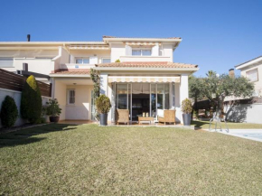 Belvilla by OYO Casa Linda